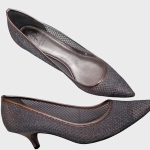 Adrianna Papell Lois Honeycomb Pumps  Size  US 9M/ EUR 39